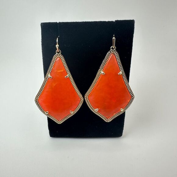 RARE retired Kendra Scott Peach Opal Alexandra Dangle Earrings in gold tone! - Picture 1 of 14